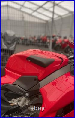 2025 Carbon Fiber Tank Sliders For Ducati Panigale / Streetfighter V4 / V4S